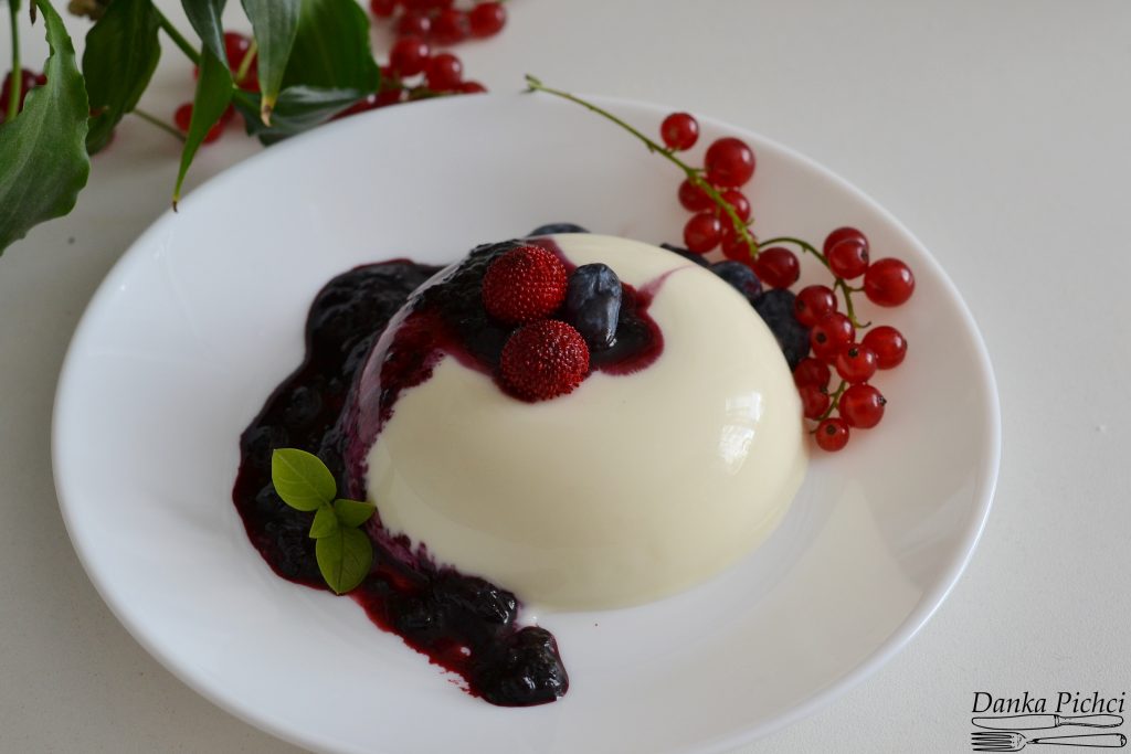 Panna Cotta z borówkami